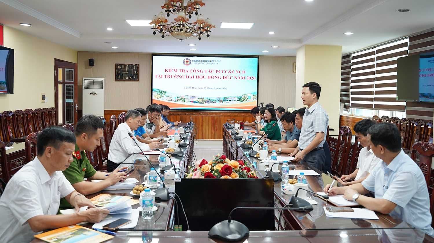 Trường Đại Học Hồng Đức