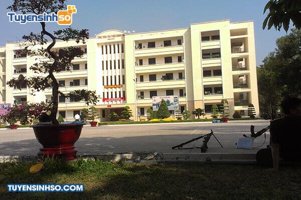 Trường Sĩ Quan Lục Quân 2 - Đại học Nguyễn Huệ